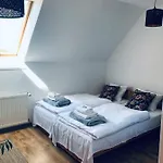 Проживание в семье Wynajem Pokoi Kofeina